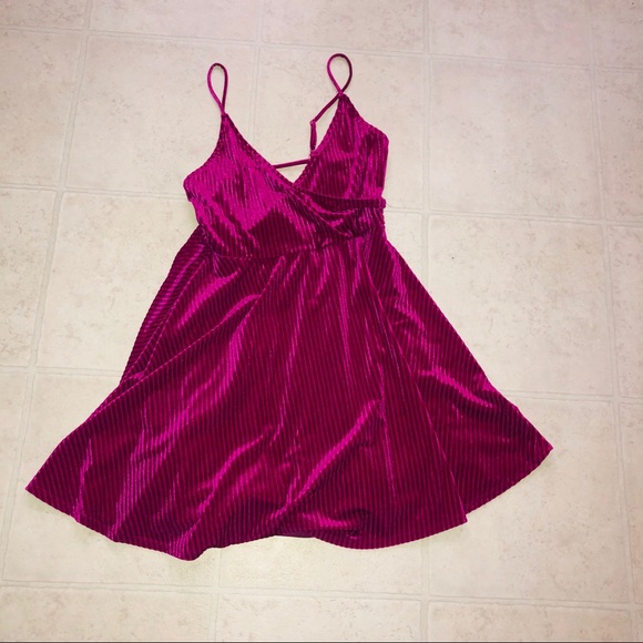 Forever 21 Dresses & Skirts - F21 velvet pink swing dress